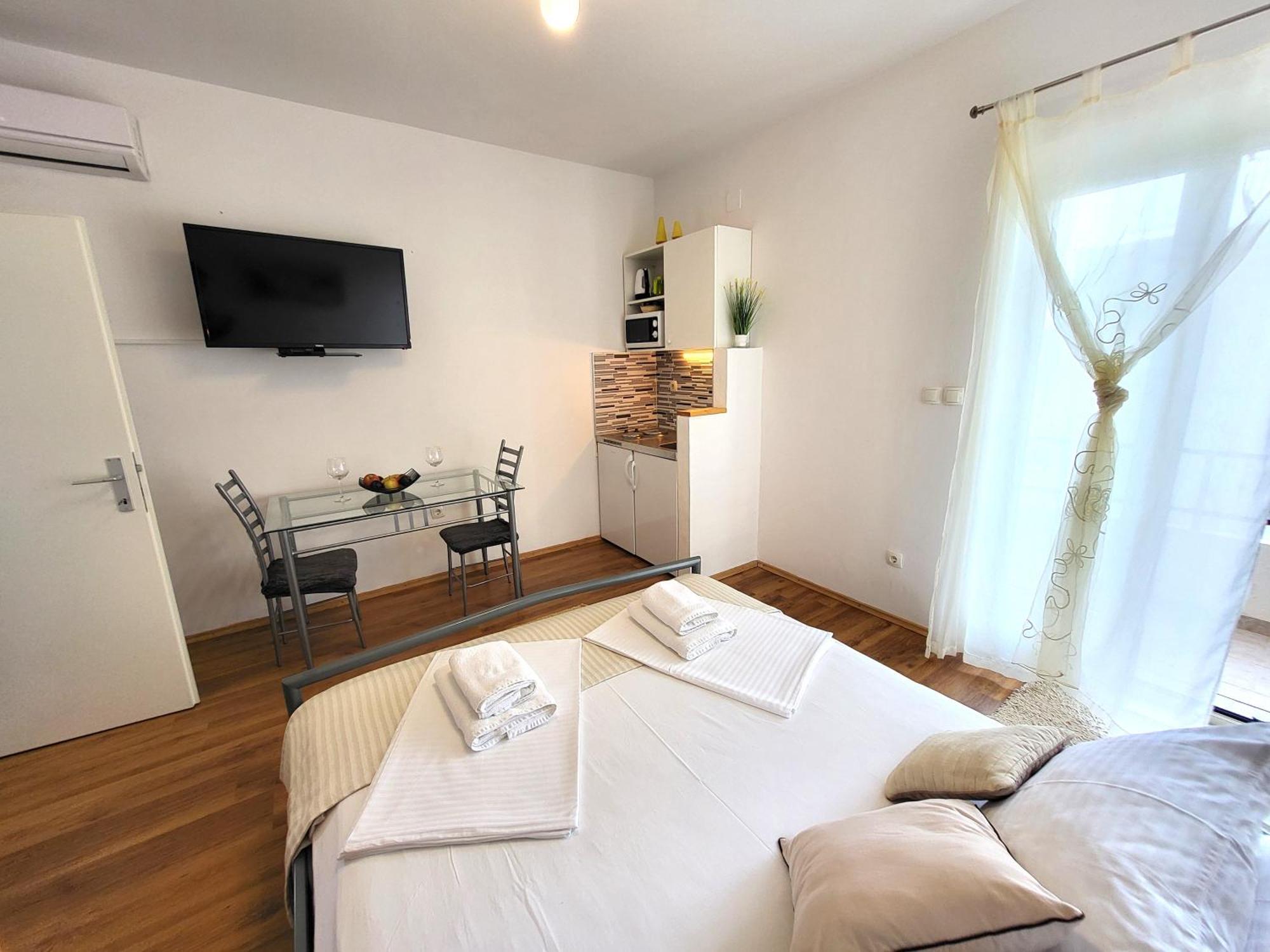 Apartments Vrisnik Jelsa  Dış mekan fotoğraf