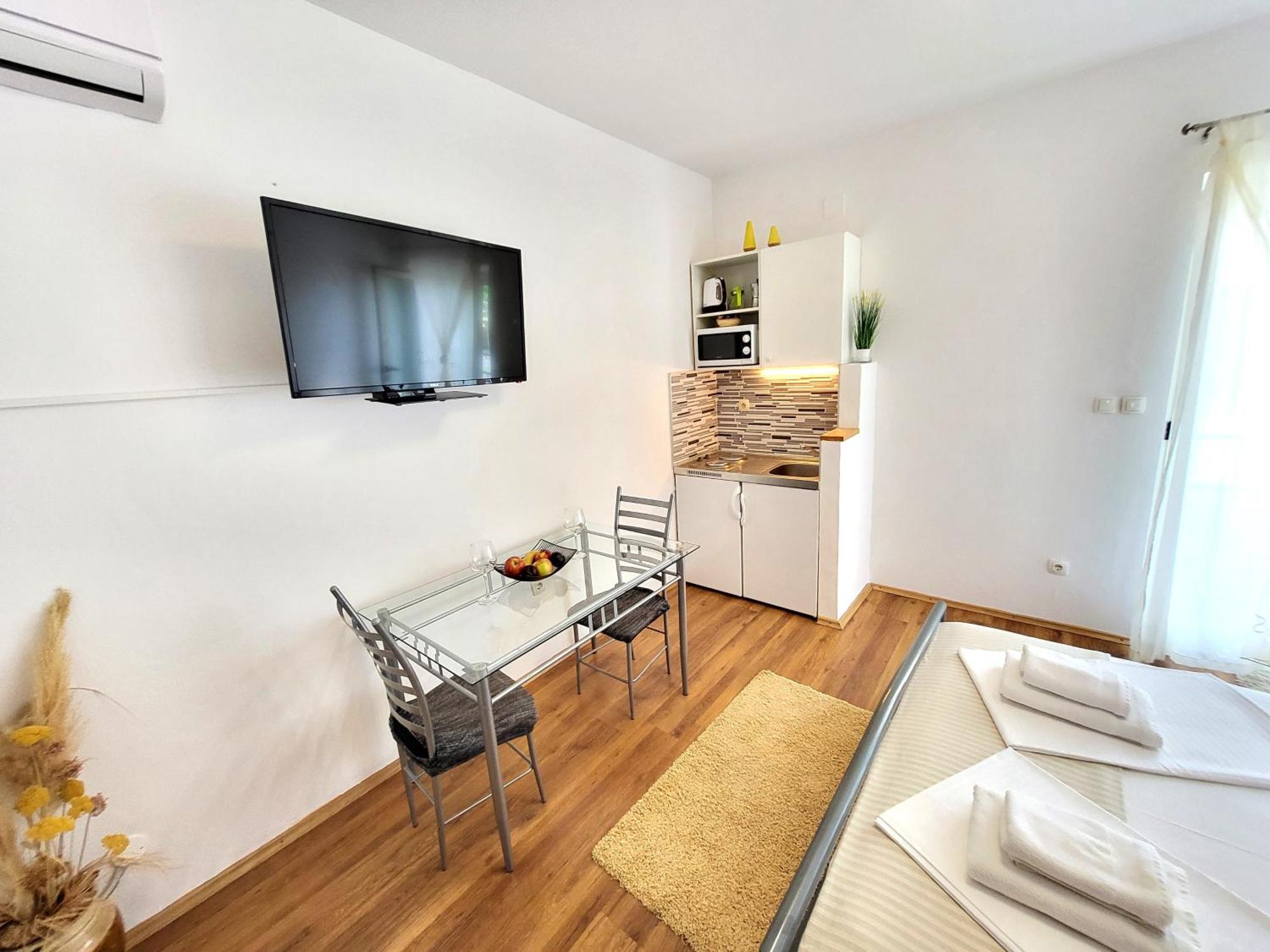 Apartments Vrisnik Jelsa  Dış mekan fotoğraf