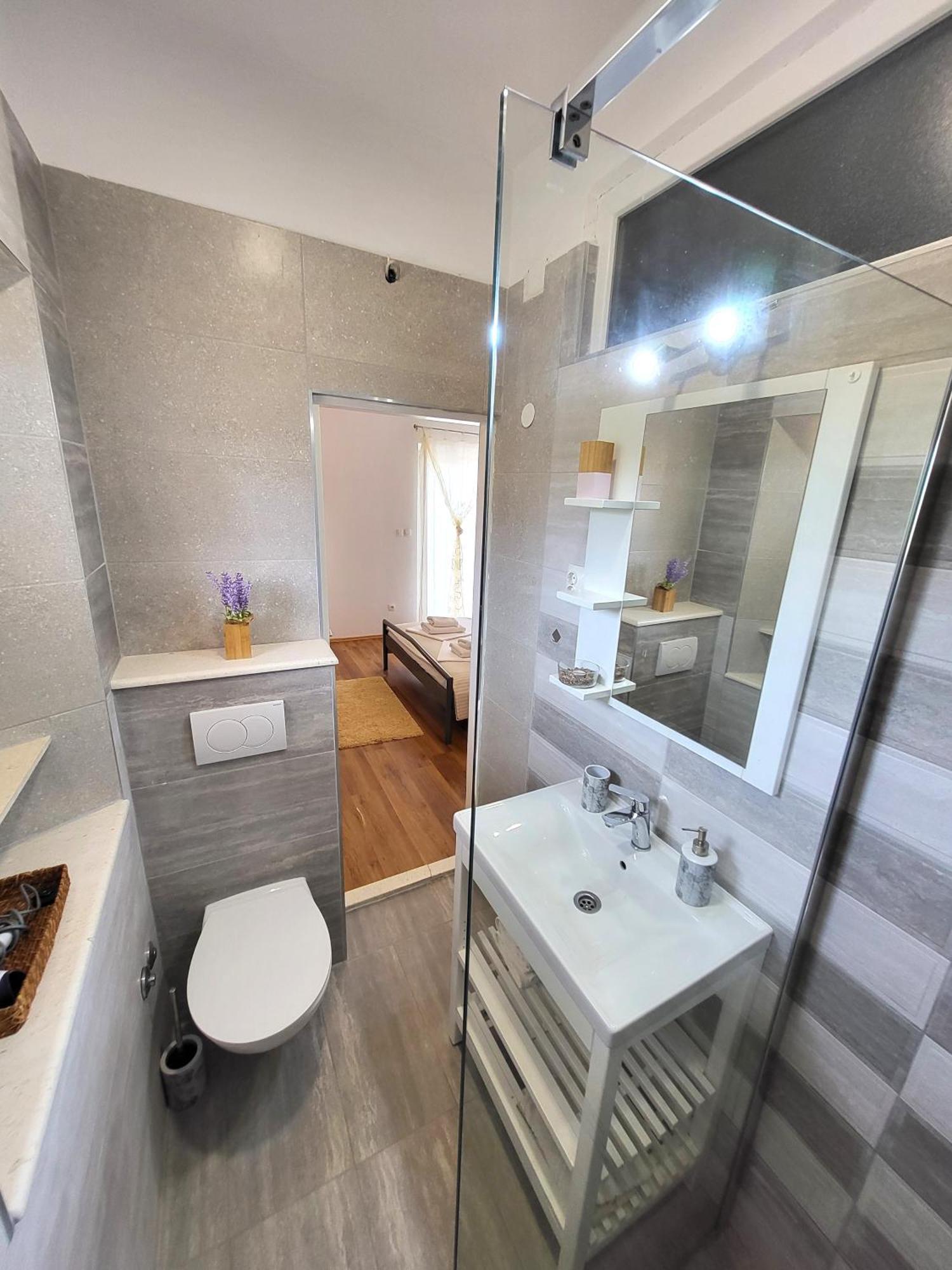 Apartments Vrisnik Jelsa  Dış mekan fotoğraf