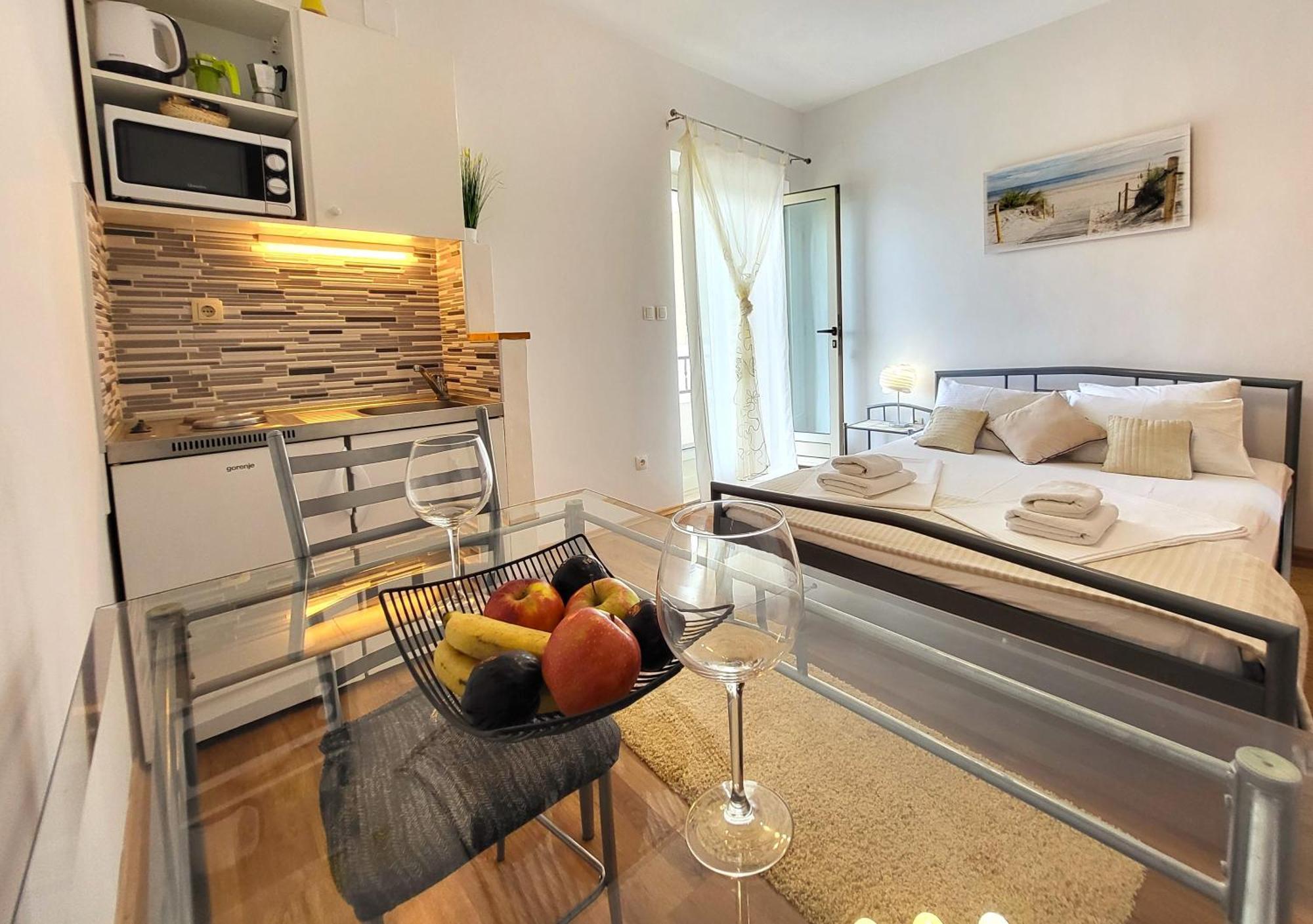 Apartments Vrisnik Jelsa  Dış mekan fotoğraf
