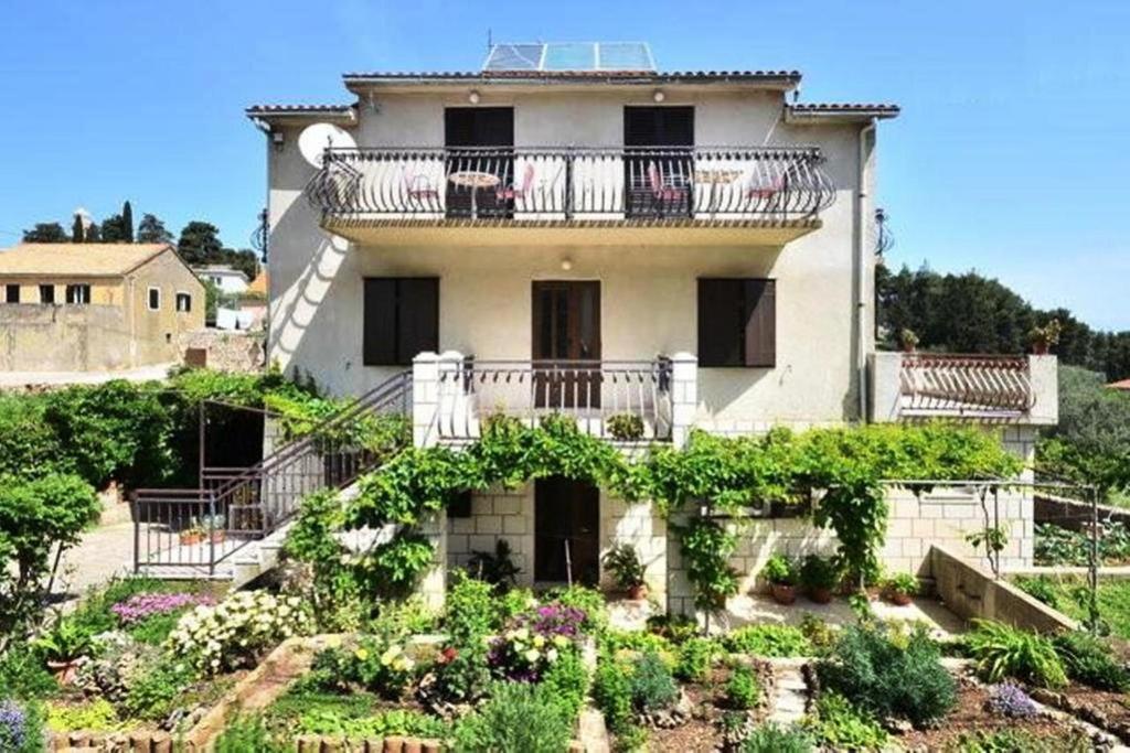 Apartments Vrisnik Jelsa  Dış mekan fotoğraf