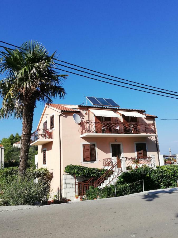 Apartments Vrisnik Jelsa  Dış mekan fotoğraf